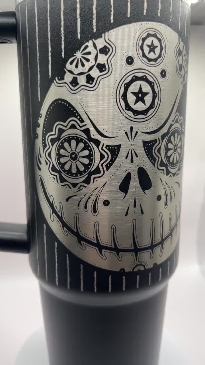 Vaso Stanley Travel Quencher Calaveras y rosas Halloween Envoltura