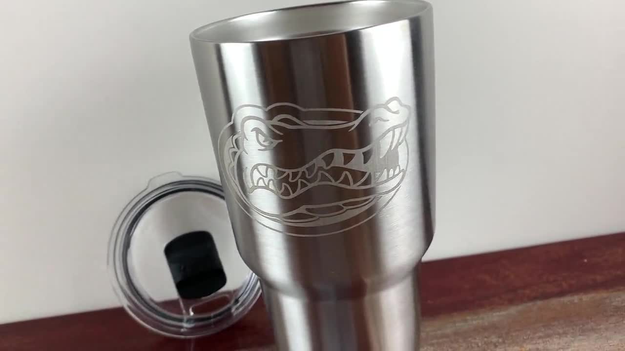 30oz Chicago Bears Engraved Stainless Steel Thermos Hogg Rambler Tumbler  Bulk Personalized Gift 