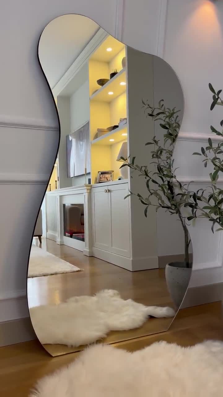  Espejo irregular para pared, espejos de baño para tocador,  entrada, sala de estar, espejo asimétrico sin marco (32 x 15 pulgadas) :  Hogar y Cocina