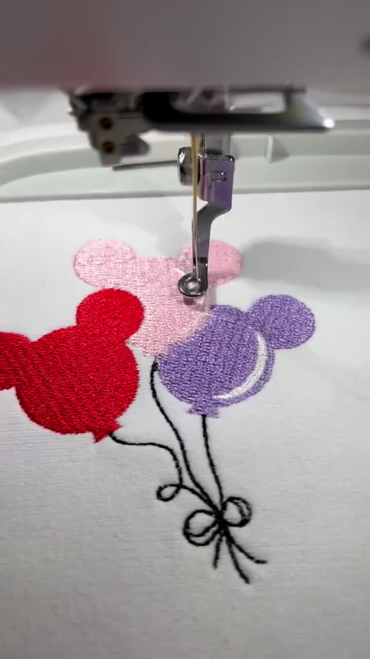 Diseño de bordado de globo de Mickey Mouse, archivo de bordado de globo de Disney, patrones de bordado digital de orejas de Mickey Mouse video poster