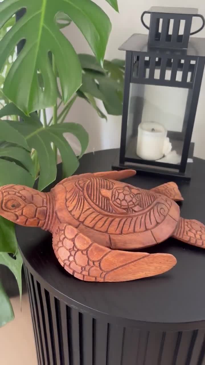 ハワイの手作りホームデコレーション 無垢材 ポリネシア風 12インチ 亀