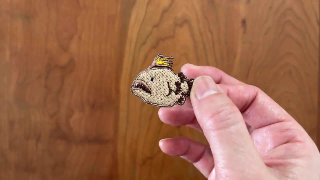 深海魚アイロン接着ワッペン：刺繍入り動物エンブレム - Etsy 日本