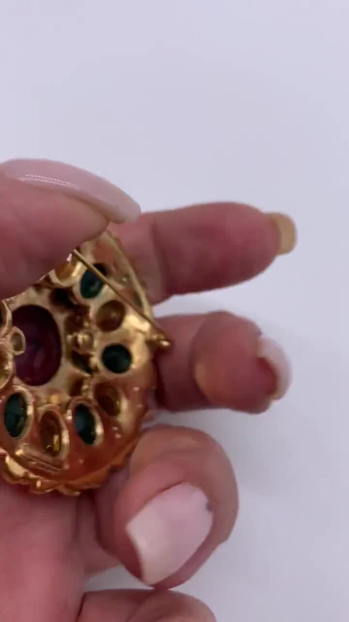 Gorgeous VOGUE BIJOUX Domed Layered Brooch - Hight-end
