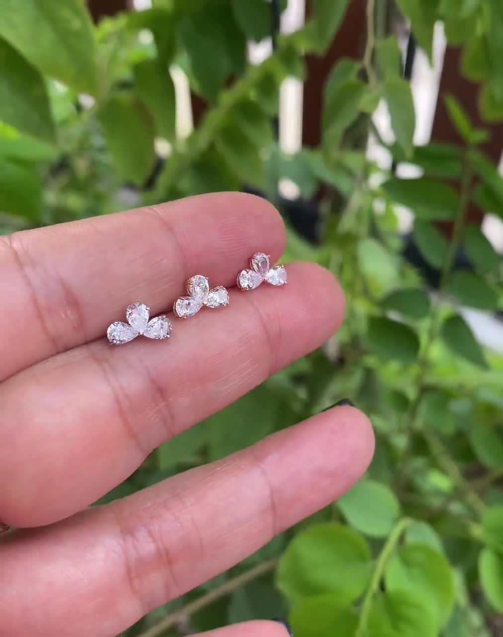 Medical Jewels - 💕 L'orecchino In Argento Con Triplo Cerchio E Pav%c3%a9 %c3%a8 Un Gioiello Di Raffinata Eleg