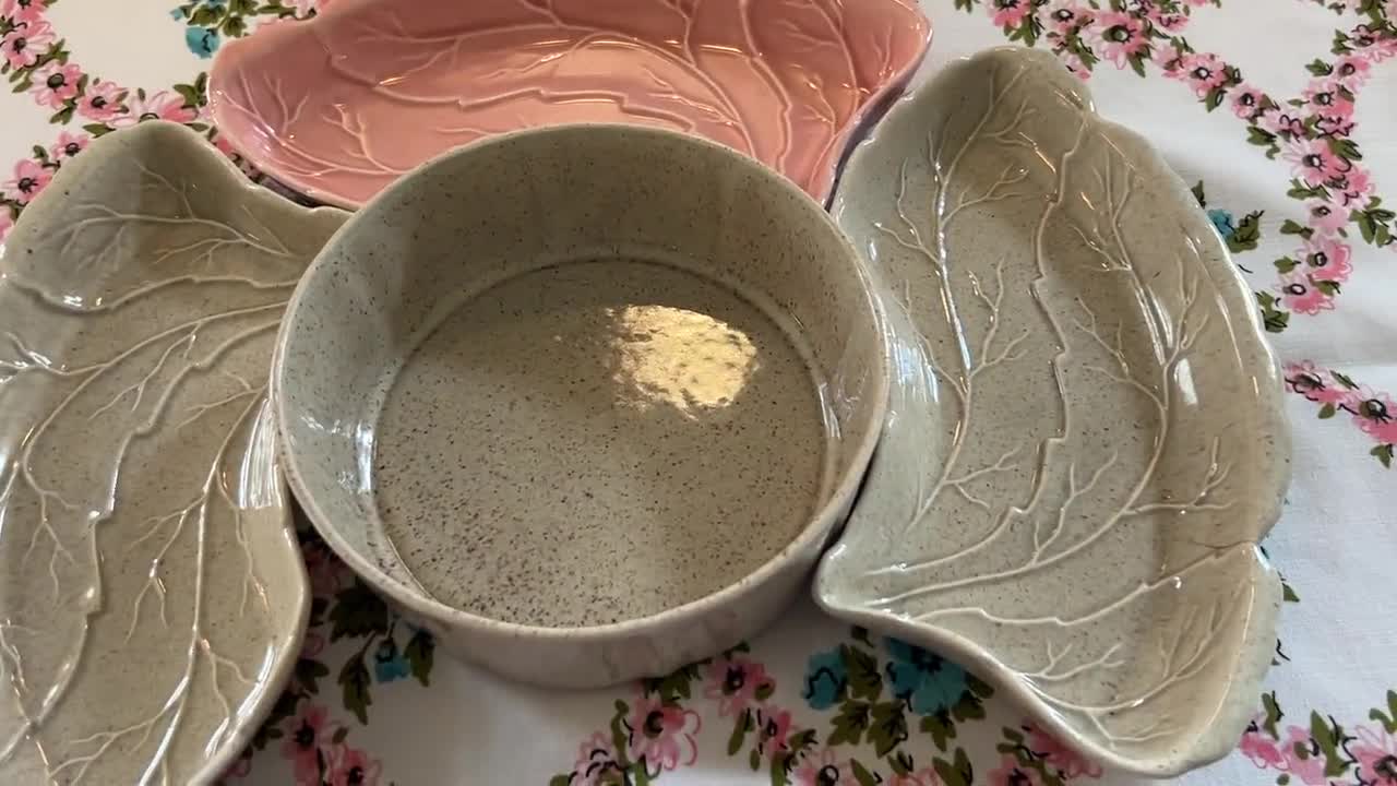 P.B.C. Central Valley Livin' 入手困難レア皿盤！ Vintage Large JAJ Pyrex Green Clover Leaf Shamrock Cinderella Bowl