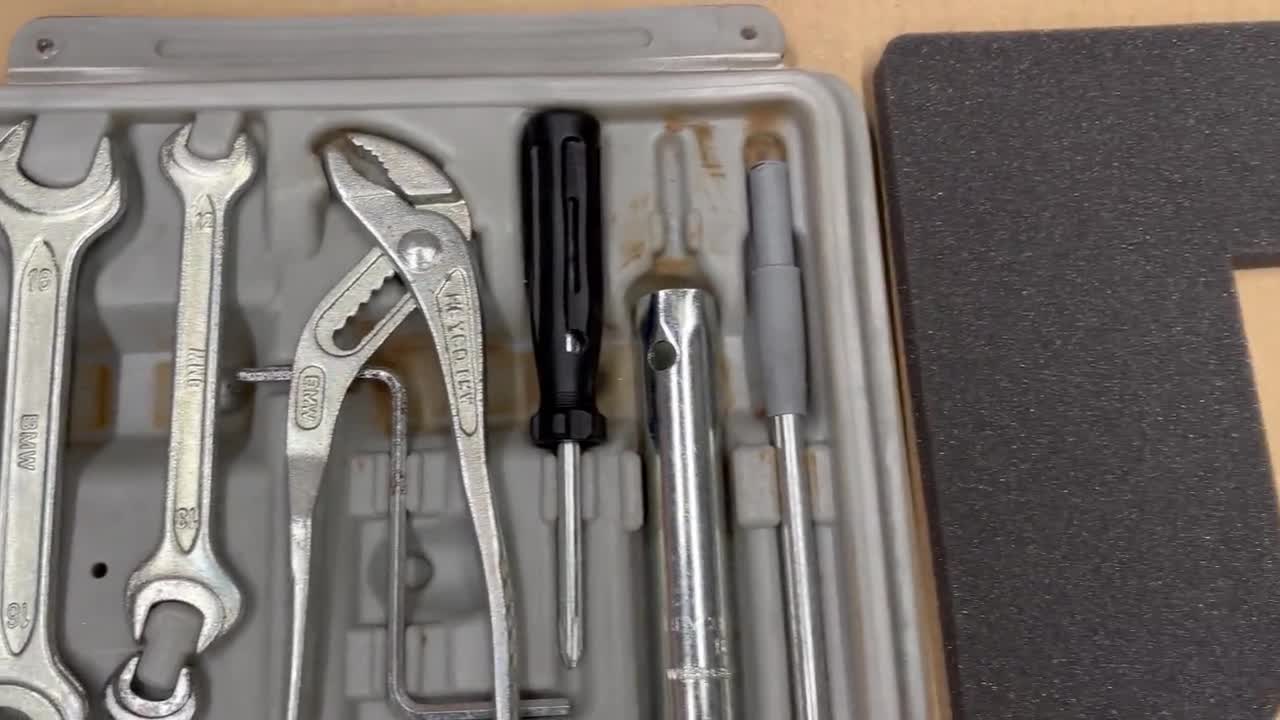 18pcs BMW E30 318i (M40) Full Set Toolbox Toolkit 316i 316
