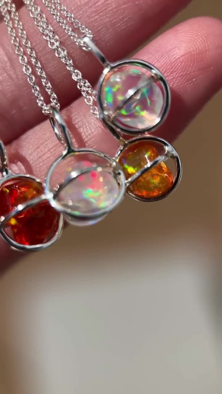 フリーフォームのメキシカンファイヤーオパールを使用したスターリング