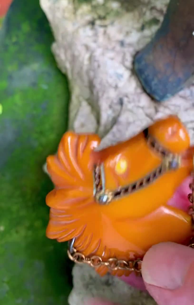 1940's Bakelite Horse Head Brooch - Hand Carved & Painted in