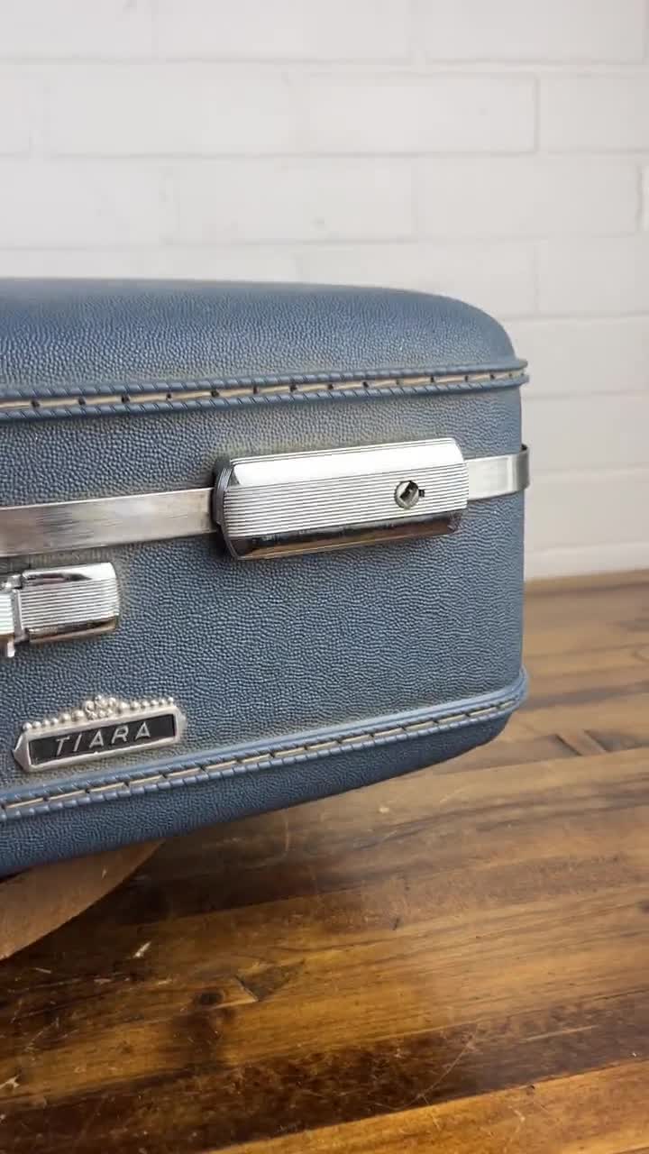 Vtg 16 American Tourister Tri-Taper Round Hat Box Case Luggage Suitcase 1  key