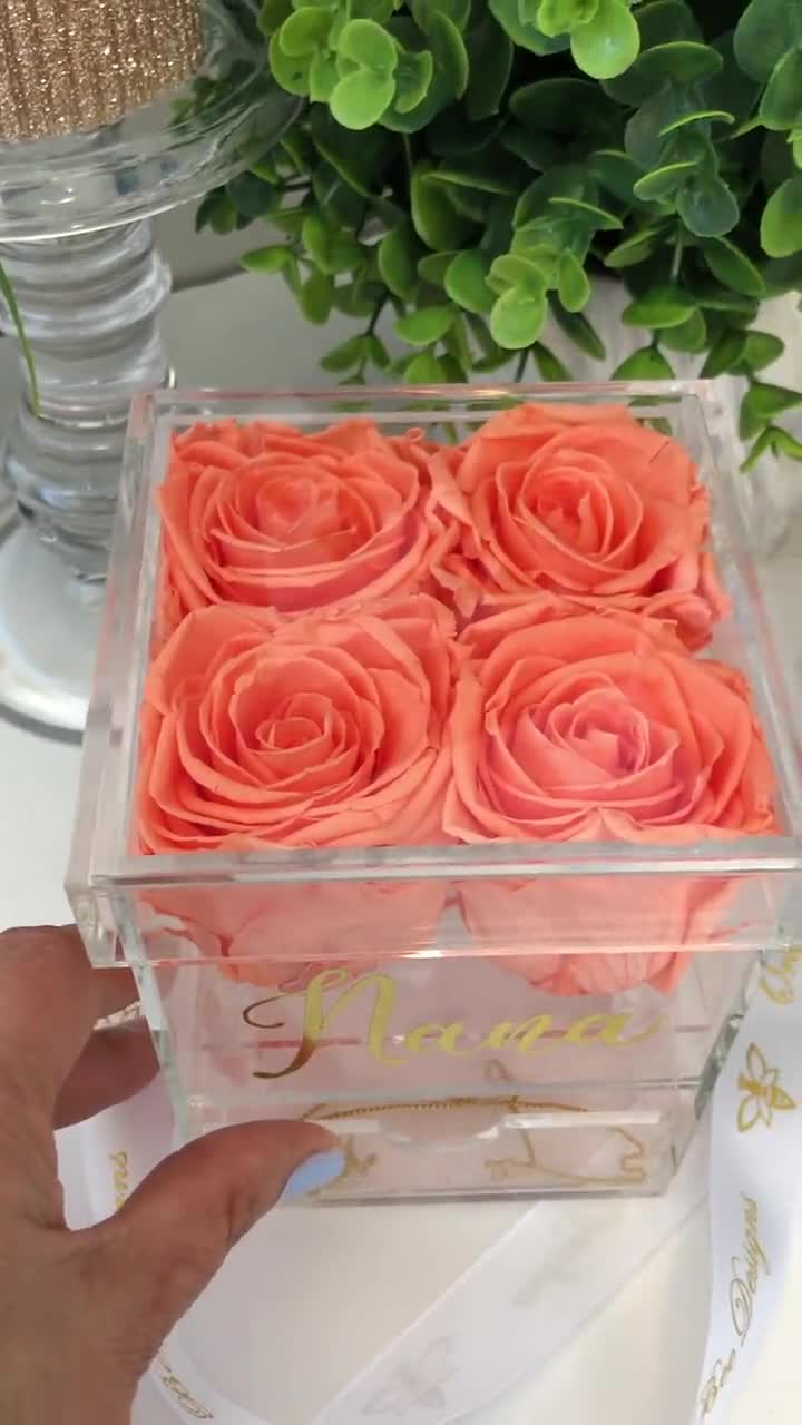 Rose stabilizzate in una scatola di gioielli ricordo personalizzata Fiori  di compleanno Scatola per proposte di damigella d'onore Regalo di laurea  per lei Scatola di rose in acrilico -  Italia