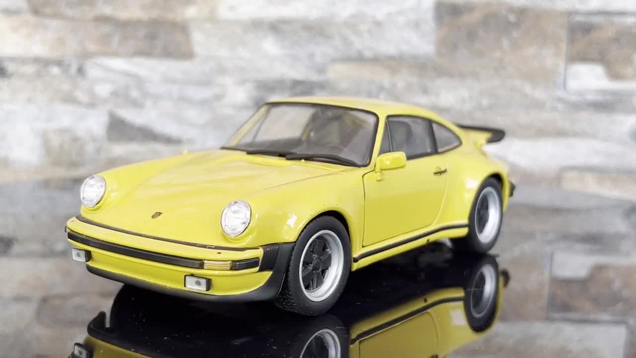 ポルシェ 911ターボ ダイキャストカー▪ カスタムパーツセット ポルシェ 911 ターボ | ダイキャストモデルカー | 1/24 スケールモデル