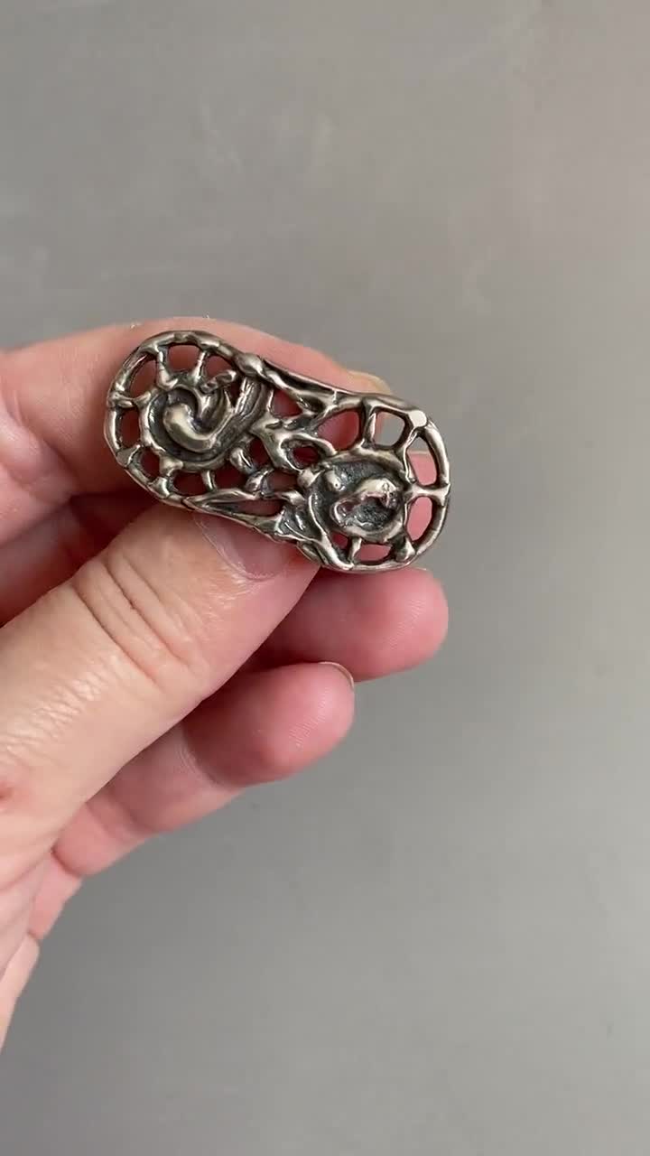 ヴィンテージシルバー925抽象的な有機的な「液体金属」のような外観の