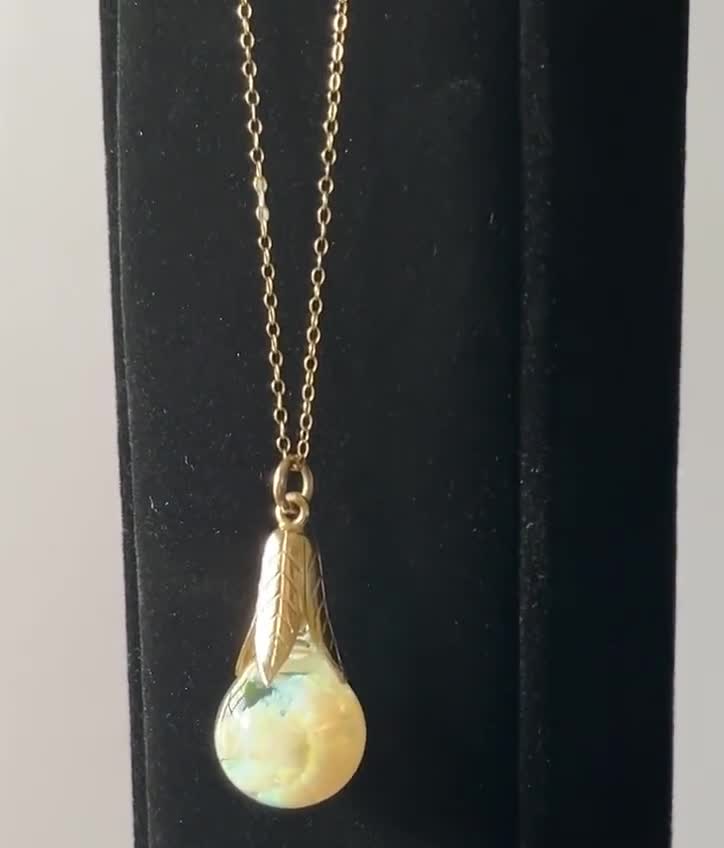 VINTAGE FLOATING OPAL Pendant With Extremely Irredescent, 48% OFF