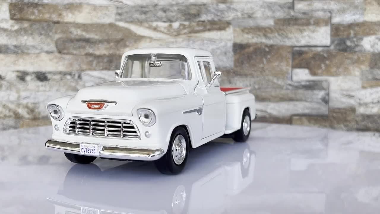 1955 Chevy 5100 Stepside | 1/24 Scale Model Car | Model Truck