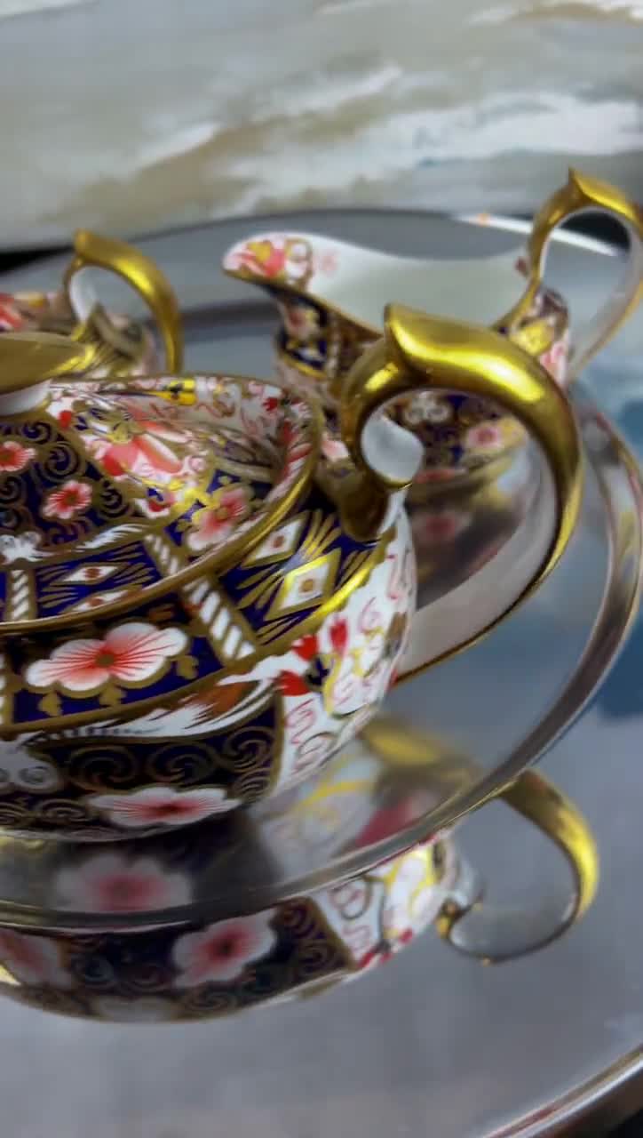 花瓶  Crown Derby Vintage Royal Crown Derby Imari Teapot Set: English Bone