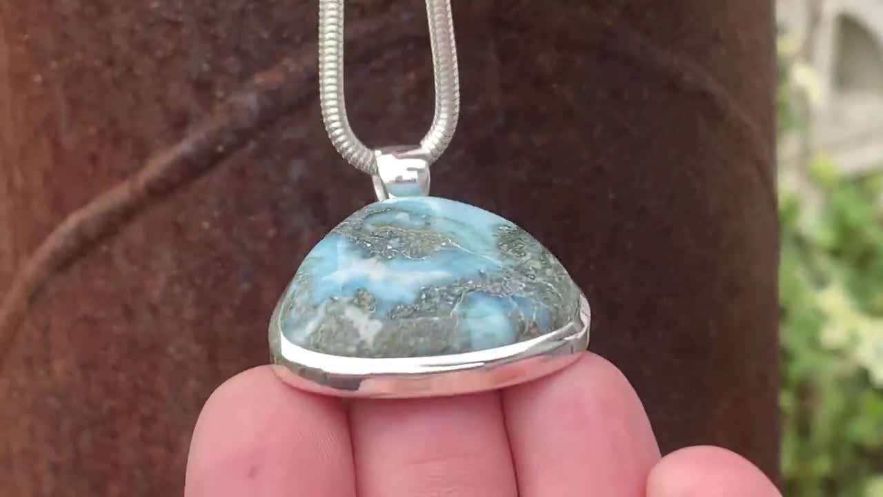 925 スターリング シルバーの素朴なラリマー ペンダント