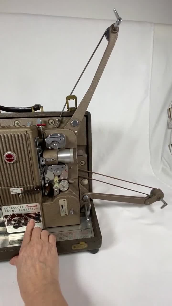Kodak Sound Projector Reel to Reel Pageant 16mm Model 7K4 TESTED & WORKING  