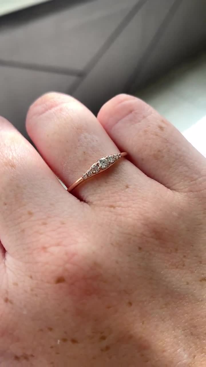 小さな婚約指輪、14K / 18Kローズゴールドリング、薄いダイヤモンド