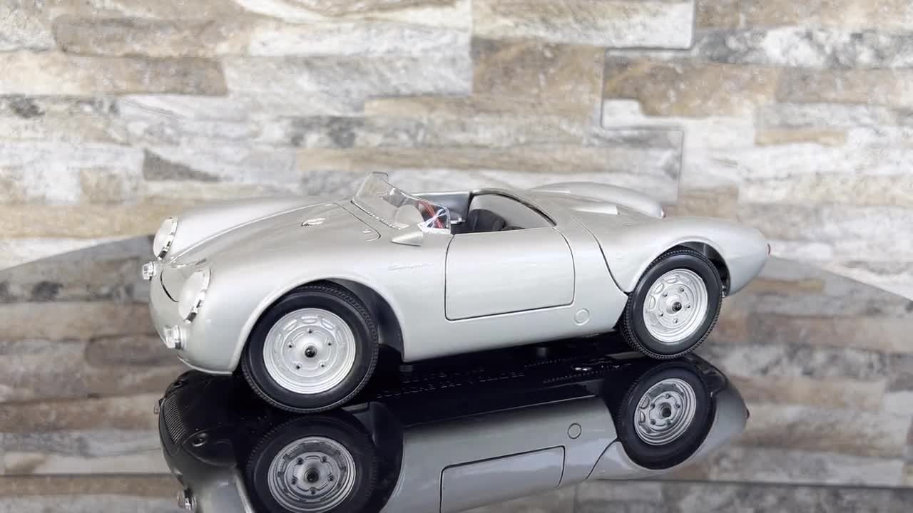 Porsche 550 A Spyder | Vintage Model Car | 1/18 Scale Model Car