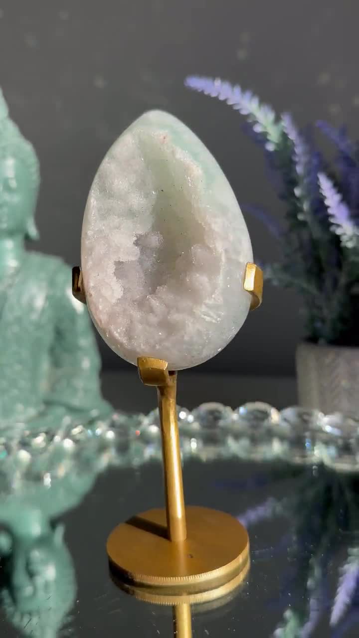 緑がかったドゥルージークォーツエッグ 3094 - Etsy 日本