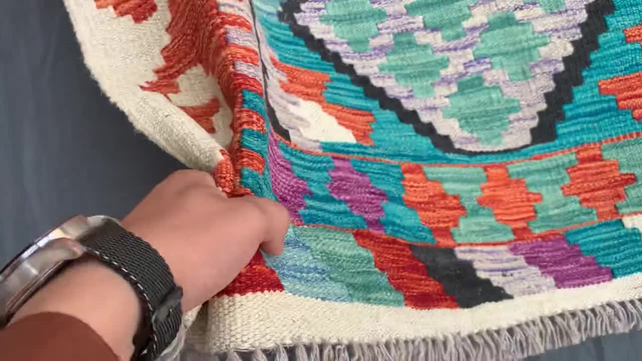 チョビキリムラグ 5.10x8.5フィート：ヴィンテージ トルクメンウール