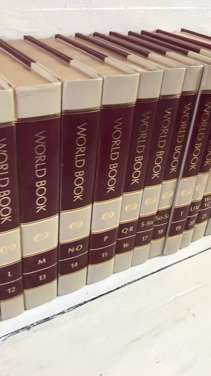 1984 World Book Encyclopedia, A-Z Books, 22 Books in All, Home