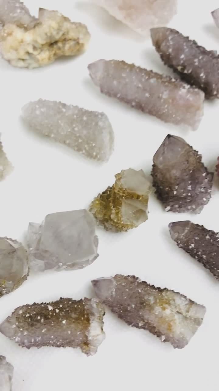 【ハイクオリティ】フェアリークォーツ　スピリットクォーツ　クラスター スピリットクォーツクラスター：フェアリーアメジストポイント