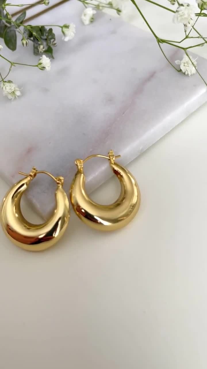 THE MET New York Cypriot Cabochon Hoop 18K Gold Plated Earrings