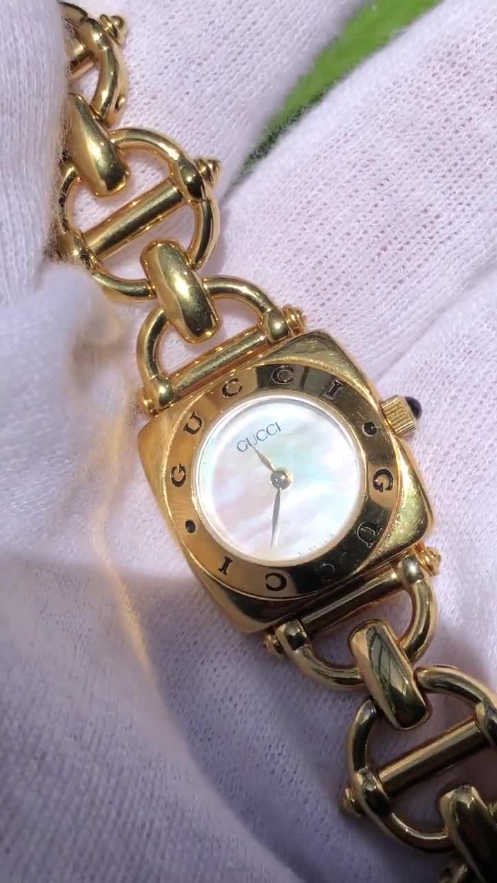 RARE Vintage GUCCI 6400L MOP Dial Gold Plated Bracelet Type
