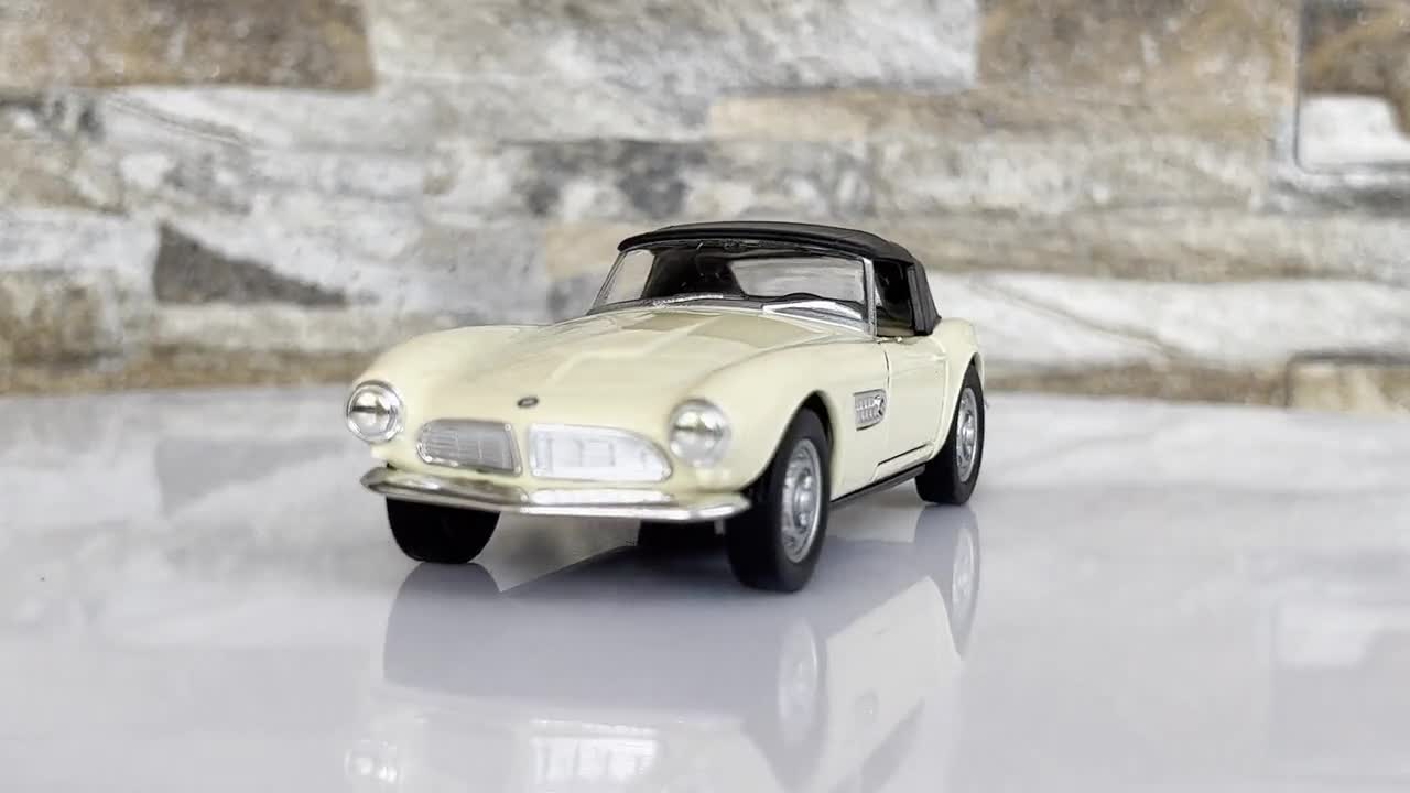 BMW 507 1956 modèle de voiture Voiture miniature 1/36 moulée sous pression Voiture  miniature à l'échelle 1/36 modèle de voiture en métal Article de collection  moulé sous pression Modèle de voiture ancienne -  France