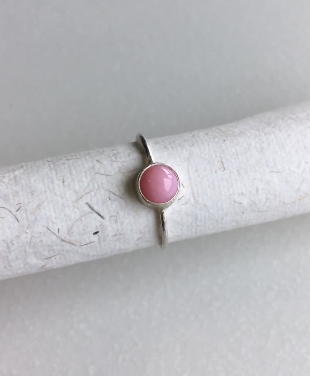 ハンドメイド　シルバーリング　ピンクオパール12号　Charch jewelry ピンクオパールリング、誕生石ストーンリング、シルバースタックリング