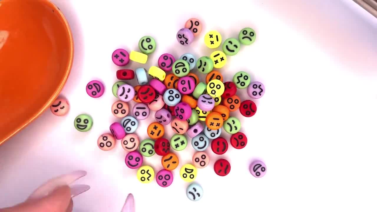 Face Beads - 7mm Tiny Mixed Expression Happy Face Smile Emoji Bead