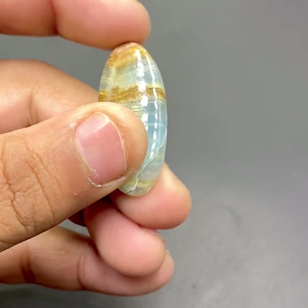 天然アルゼンチン産レムリアンアクアティンカボション、レムリアン