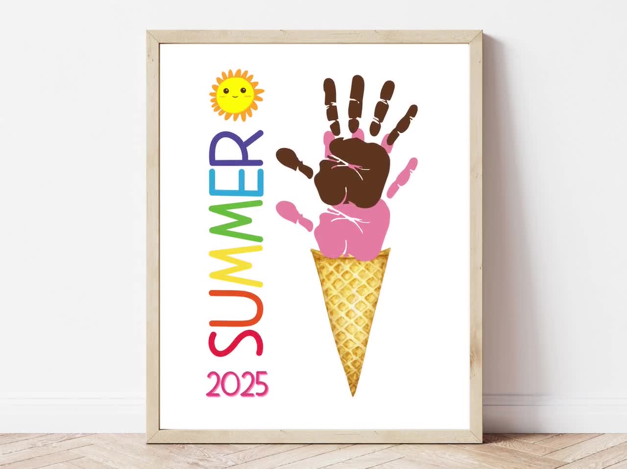 アイスクリームコーンを使った夏の手形クラフト、子供向けの夏のアート