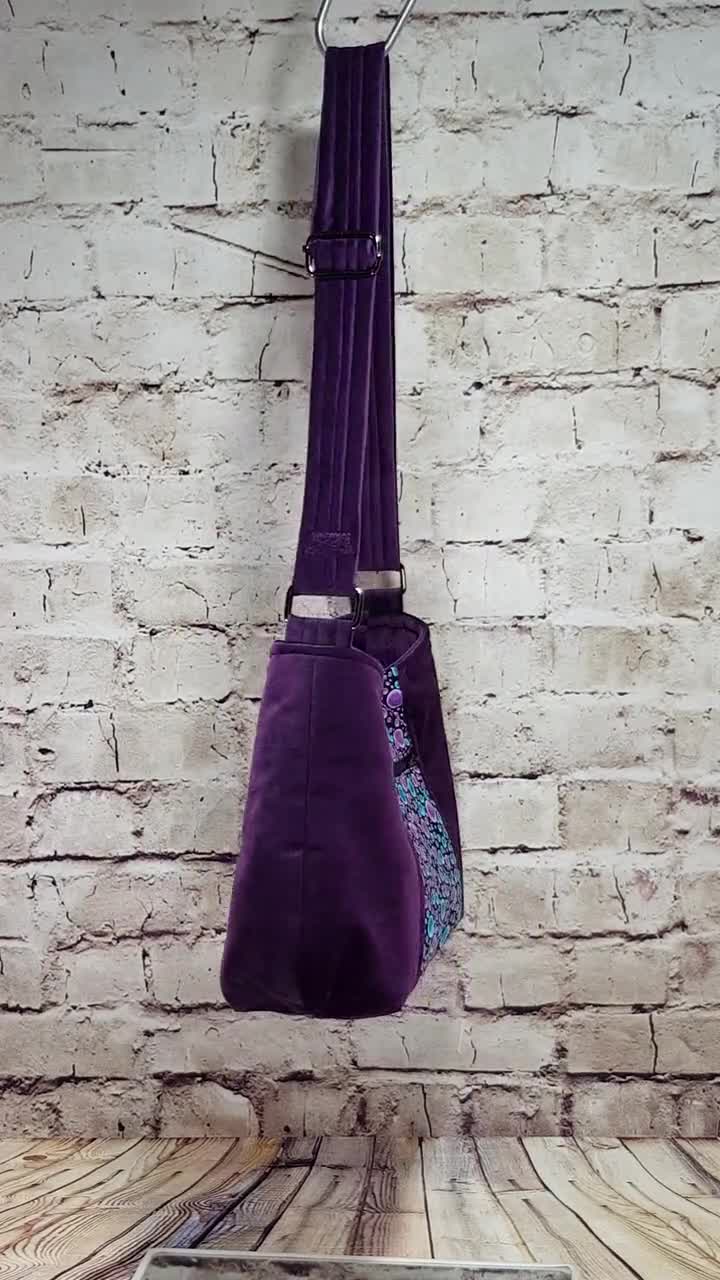 Purple hot sale velvet handbag