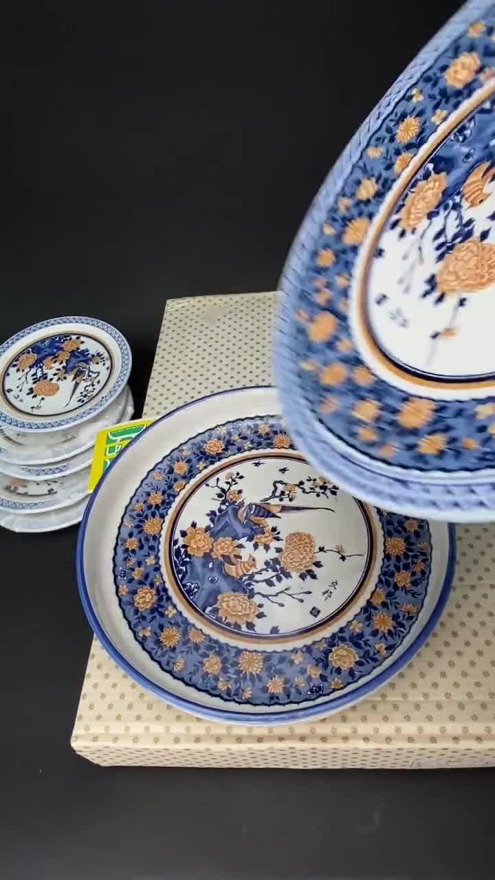  Juego de vajilla de cerámica de 4 piezas, plato, plato, cuenco,  cuchara, juego de vajilla japonesa pintada a mano, un buen regalo : Hogar y  Cocina