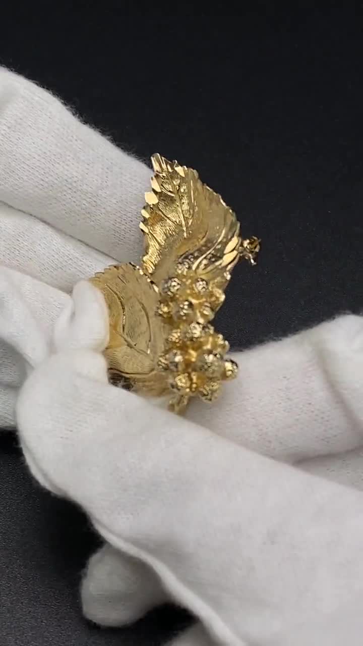 Japanese Vintage Brooch, Gold Leaf Shape Brooch With