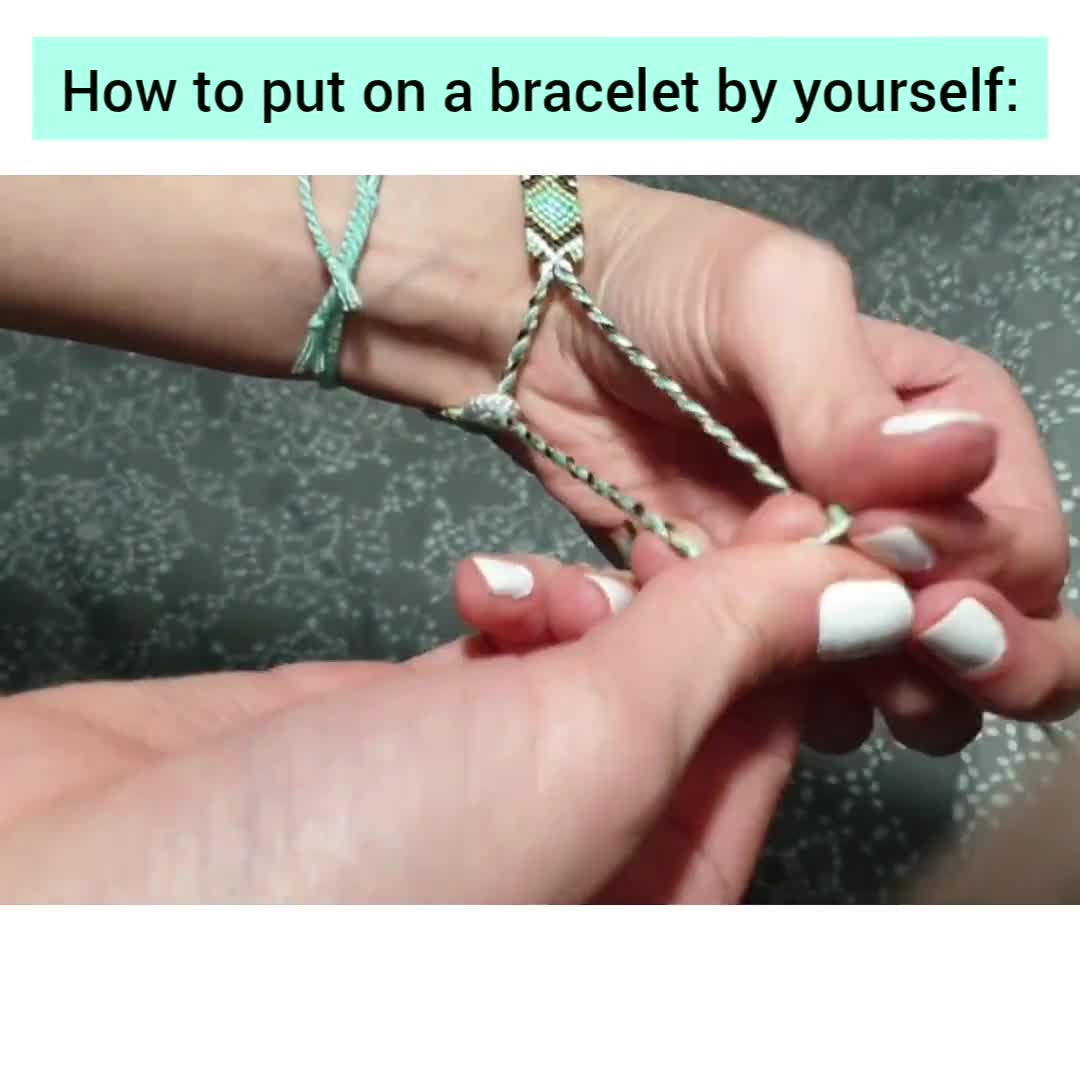 How to put on a bracelet by yourself