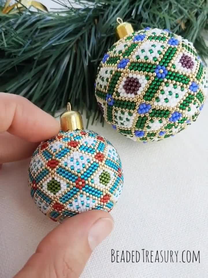 DIAMOND BALL Peyote Stitch Pattern Beaded Christmas Ornament