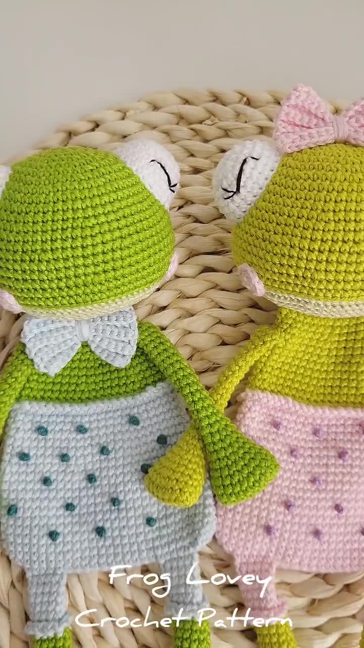 PATTERN ONLY Frog Lovey Frog Baby Security Blanket Frog Lovey crochet toy Diy crochet frog lovey PDF in English Spanish French