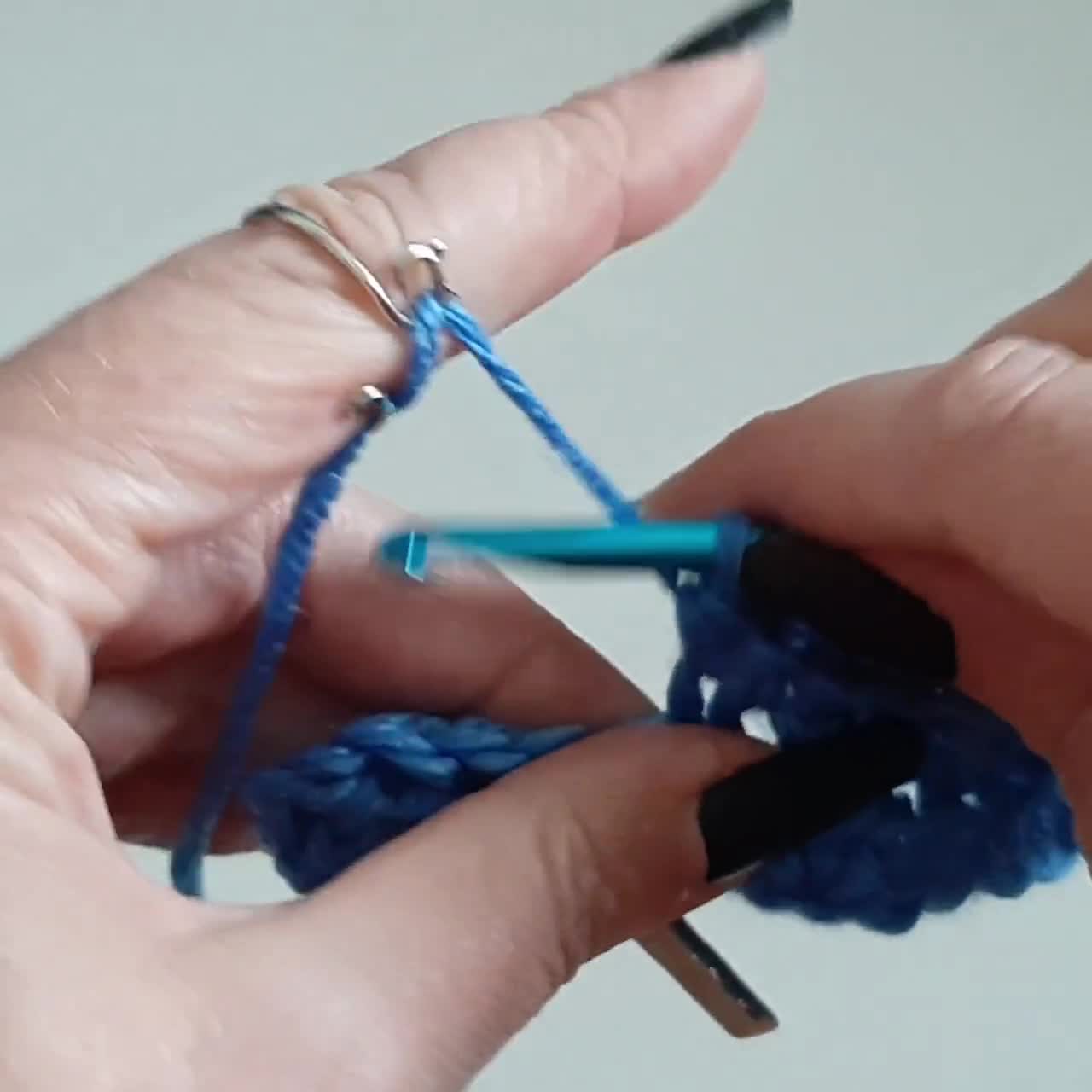  Uqiangy Yarn Ring Cat Kitty Ears Adjustable Size Crochet Ring  Beginner Knitting Crocheting Gift Crochet Tension Regulator Tool Finger  Ring Gift Vintage Style Rings for Women (Silver, One Size) : Arts