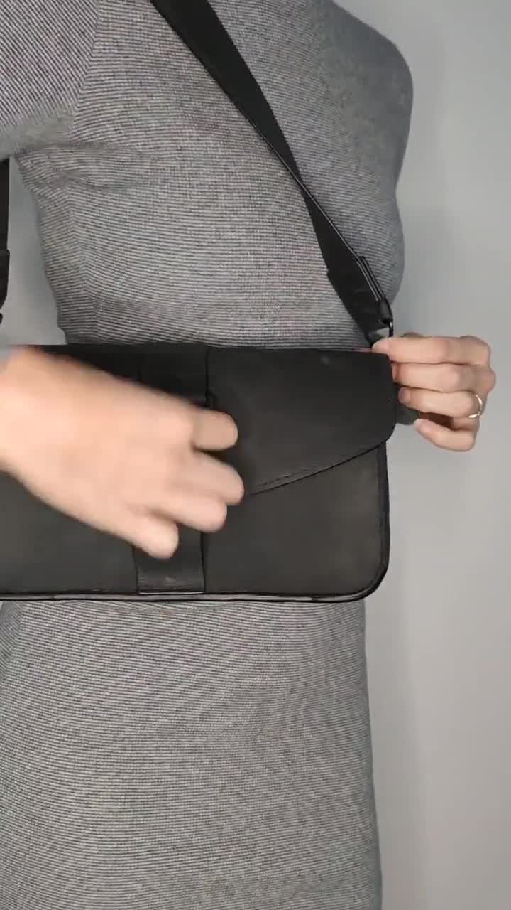 Basic Bag in Matt Black Leather 