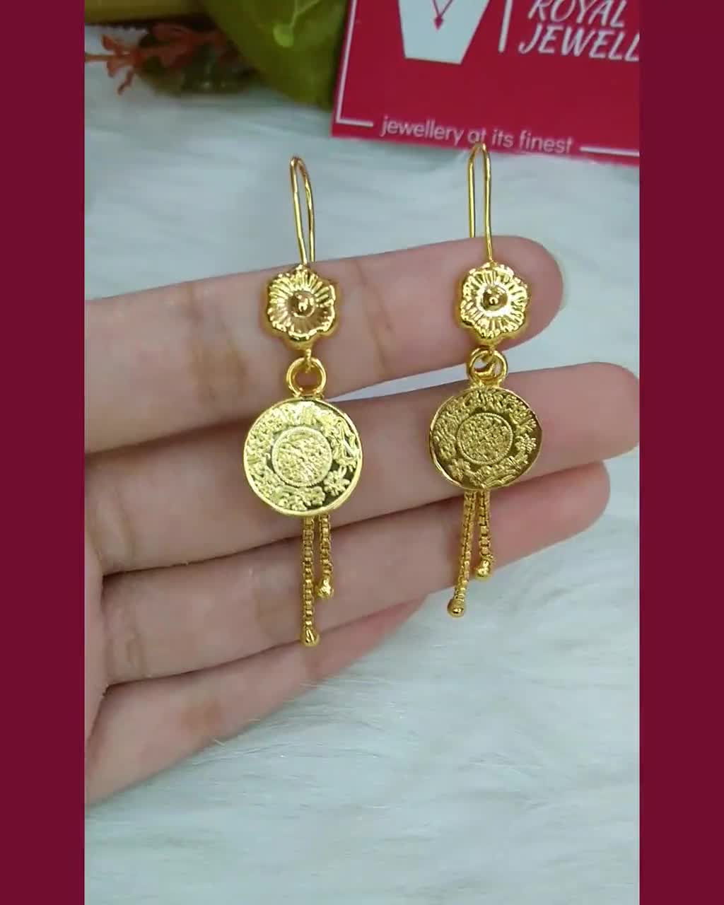 Golden Round Gold Plated Earrings at Rs 900/pair in Mumbai | ID: 26102121733