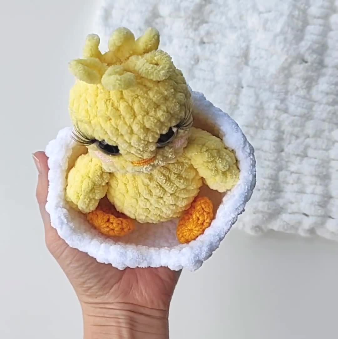 かぎ針編みのひよこ卵ぬいぐるみイースターあみぐるみパターンPDFDIY