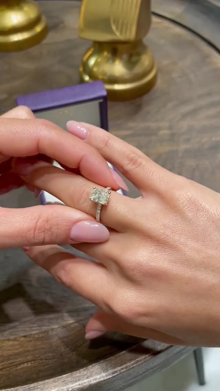 2.5 Carat Radiant Shaped Diamond Engagement Ring, F VS Radiant Engagement  Ring, 14K Yellow Gold Diamond Ring, Hidden Halo Diamond Ring, Ring -   Norway
