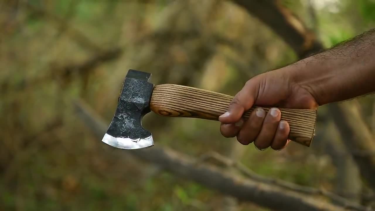 手鍛造マイクロカービングアックス：高炭素鋼、アッシュウッドハンドル