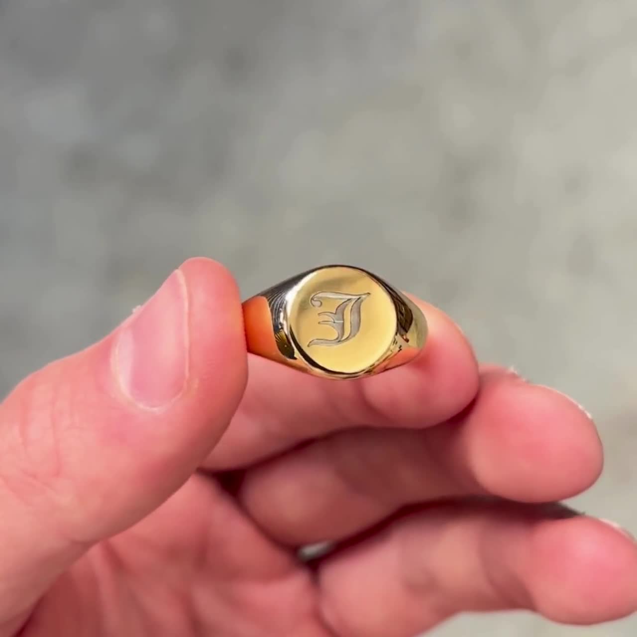 S”シグネットリング 10K GF 刻印 イニシャル ゴールドフィルド ピンキー ラウンド型シグネットリング：18Kゴールド製、イニシャル刻印入り