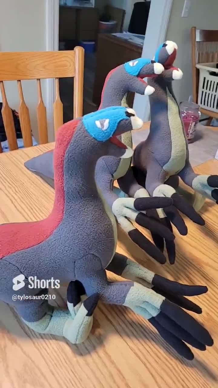 Jurassic World Therizinosaurus Plush