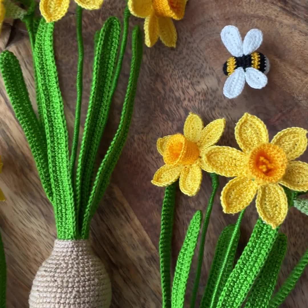 スイセンの編み図（PDF） – リアルなスイセンの茎、春の花、英語の