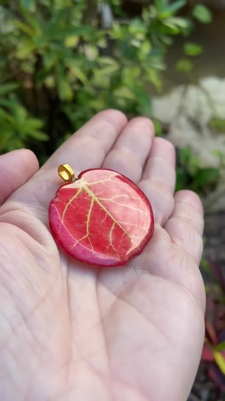 Orange Leaf Pendant, Sea Grape Plant Jewelry, Botanical Jewelry, Resin  Leaf, Nature Jewelry, Tropical Foliage, Orange Pendant for Necklace